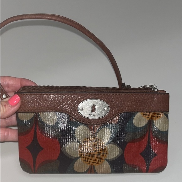 Fossil Floral Pattern Wristlet - Brown and Red - Picture 6 of 15